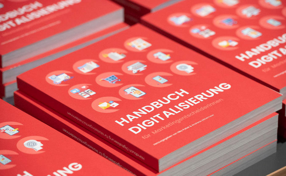 Gewinnen Sie DAS Nachschlagewerk 2021: Handbuch Digitalisierung für MarketingentscheiderInnen